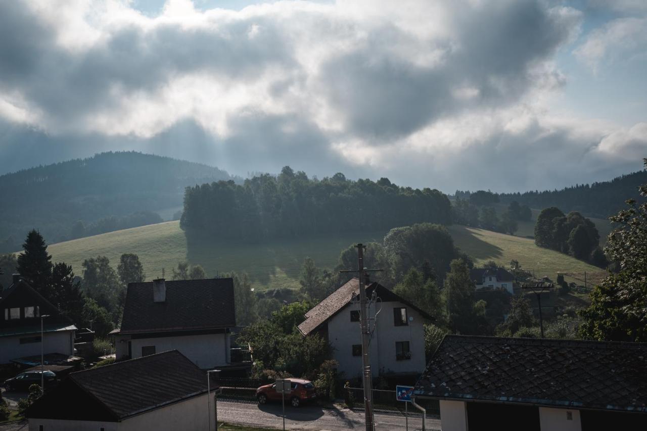 Apartman Sjezdovka Kasperske Hory Buitenkant foto